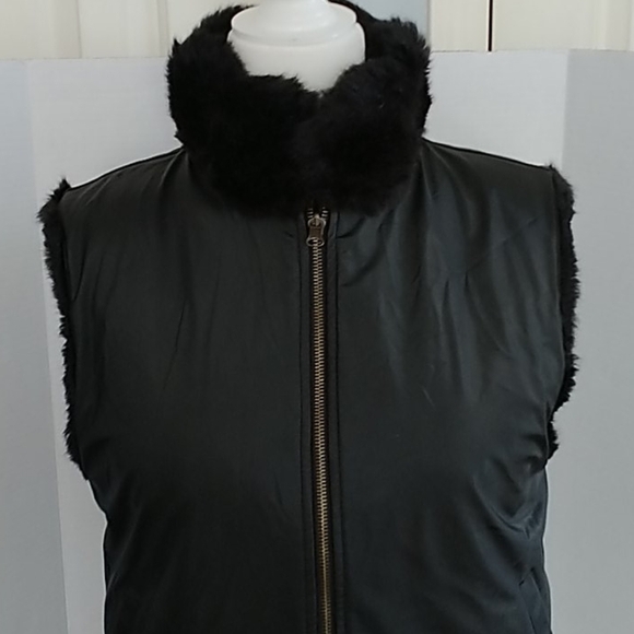 COACO New York Black Faux Fur Reversible Vest Sz S - Picture 2 of 13